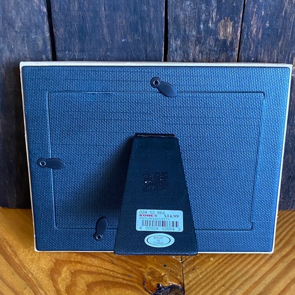 NWT Beach-Themed Picture Frame - Picture 2 of 4